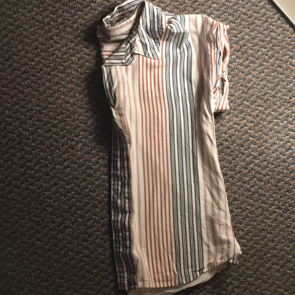 Striped Collared Top - Picture 3 of 3